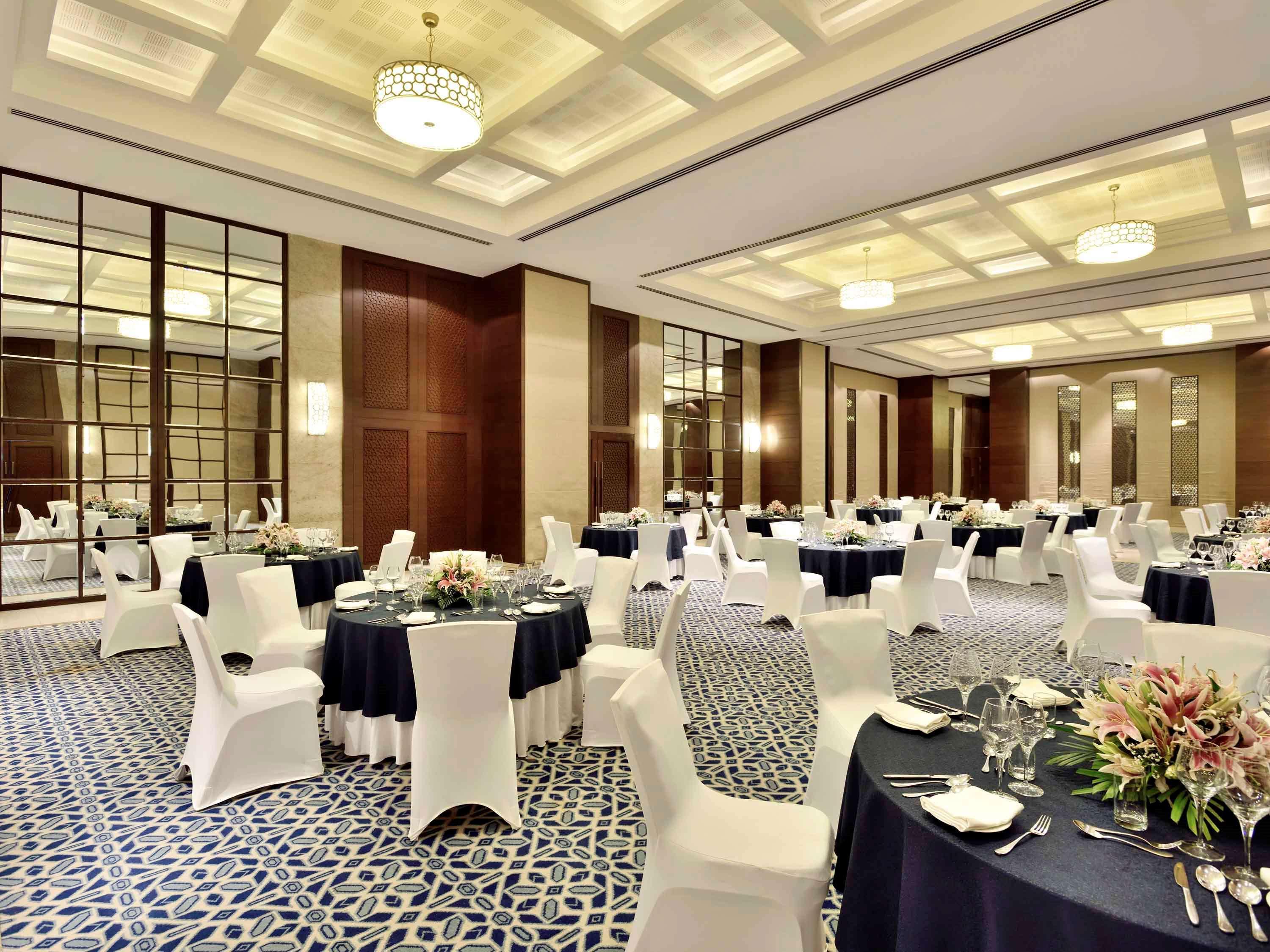 Novotel Imagicaa Кополи Екстериор снимка