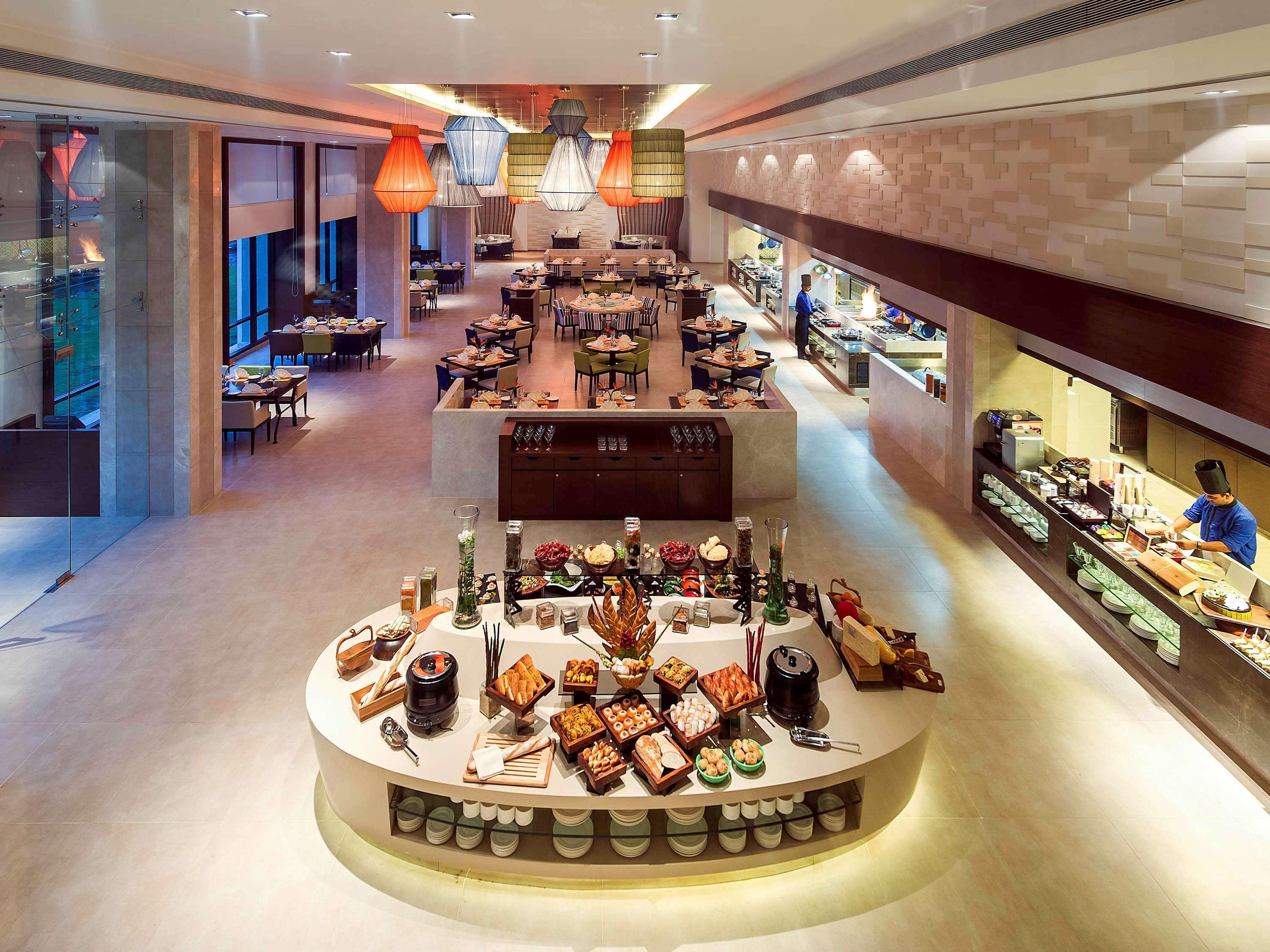 Novotel Imagicaa Кополи Екстериор снимка