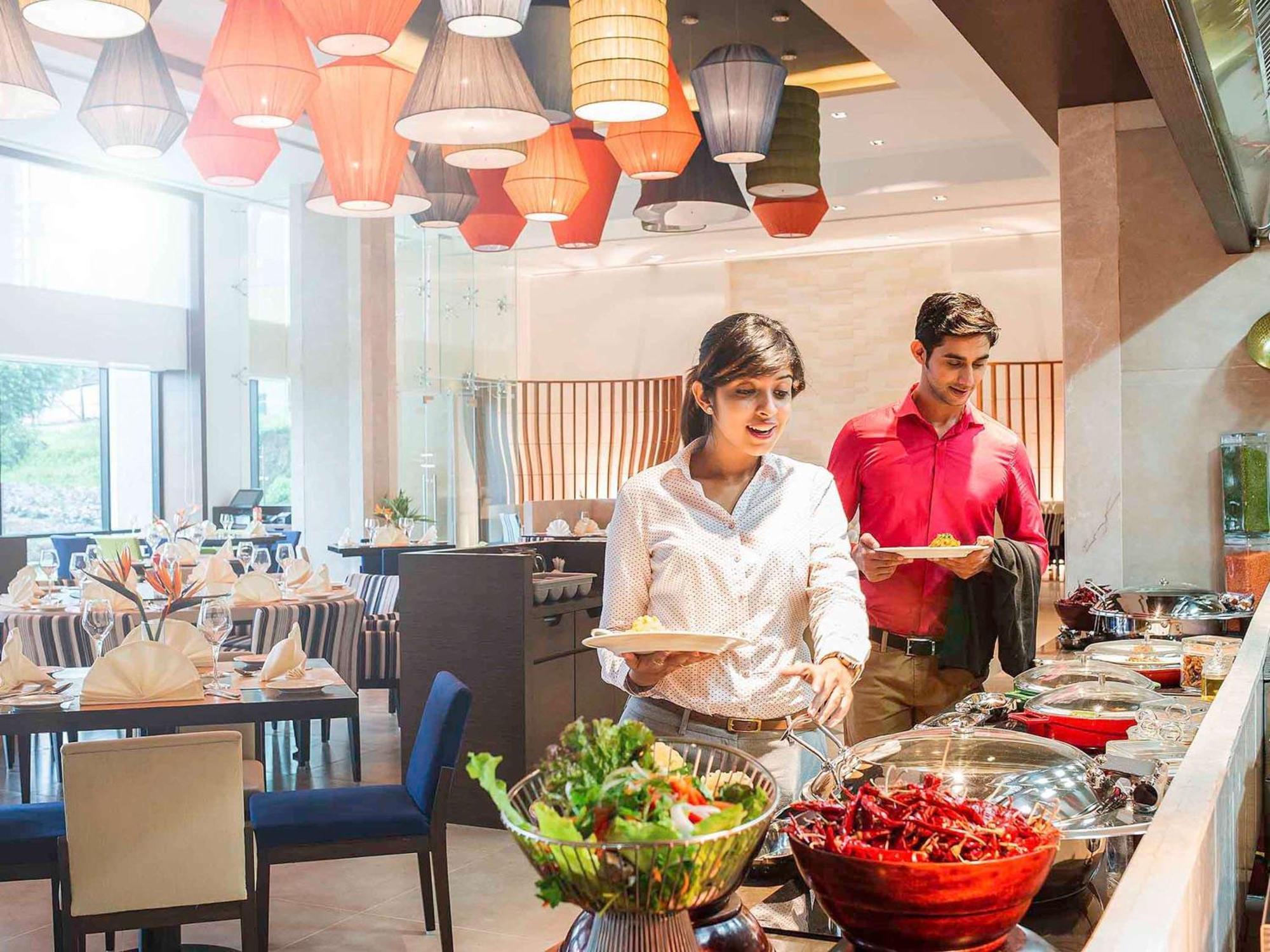 Novotel Imagicaa Кополи Екстериор снимка