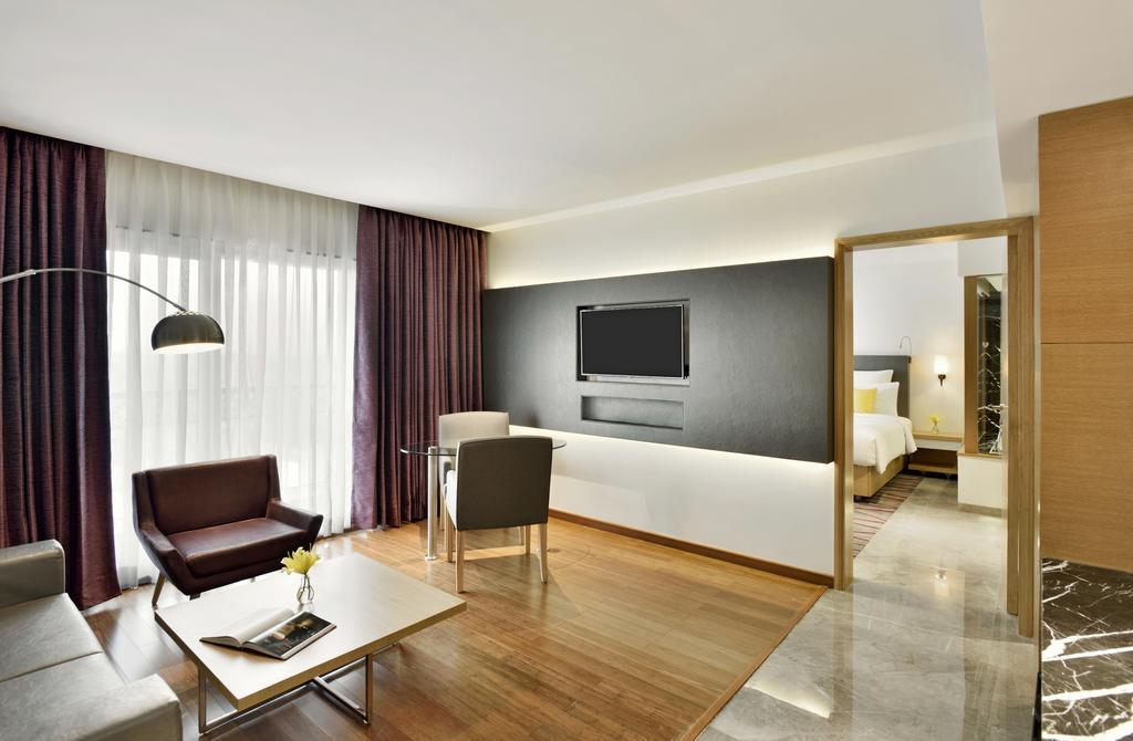 Novotel Imagicaa Кополи Екстериор снимка