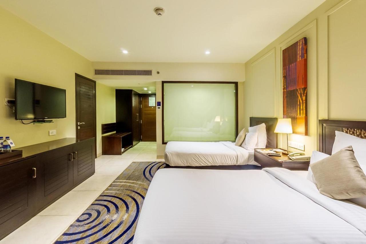 Novotel Imagicaa Кополи Екстериор снимка