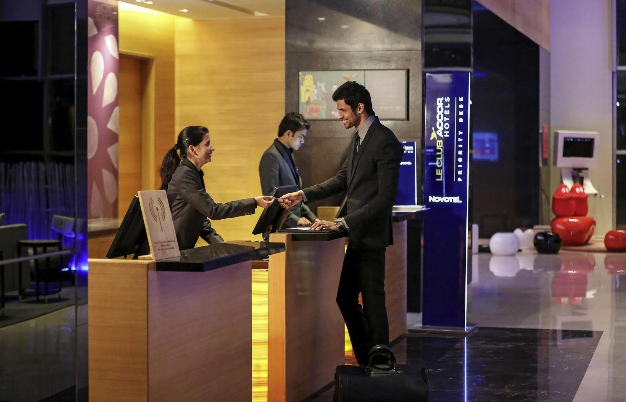 Novotel Imagicaa Кополи Екстериор снимка