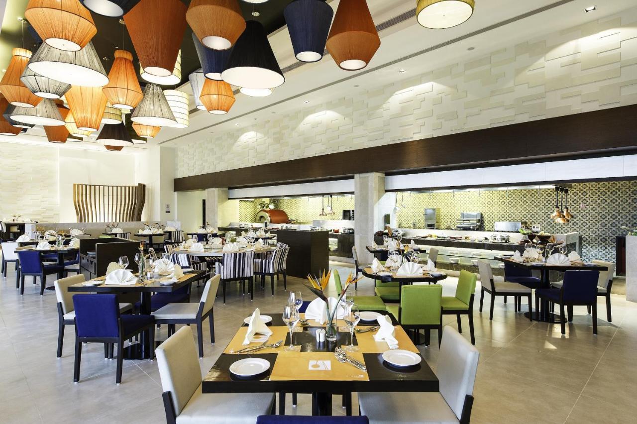 Novotel Imagicaa Кополи Екстериор снимка